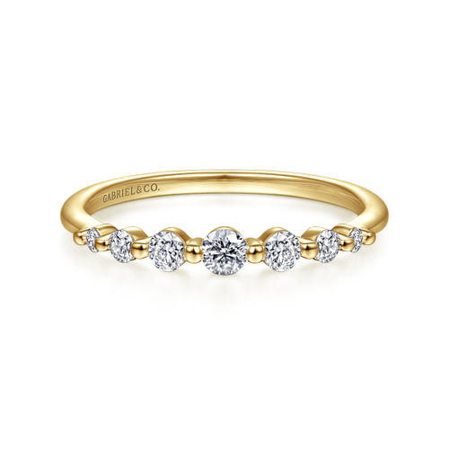 14K Yellow Gold Graduating Single Prong Diamond Band Ring