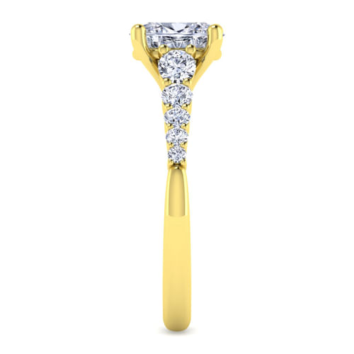 14K Yellow Gold Oval Diamond Engagement Ring