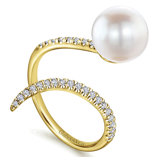 14K Yellow Gold Pavé Diamond & Cultured Pearl Ring