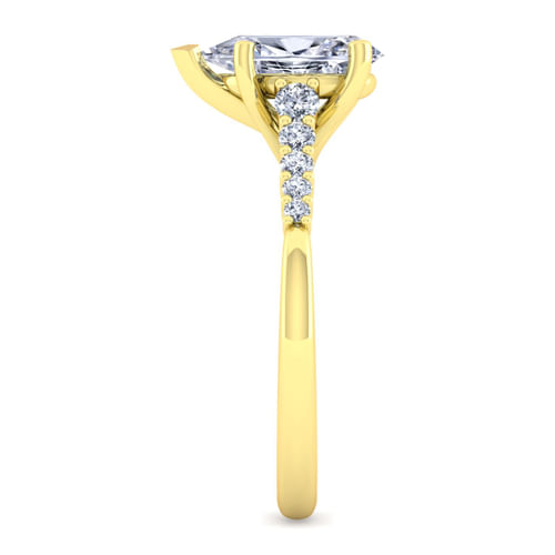 14K Yellow Gold Pear Shape Diamond Engagement Ring