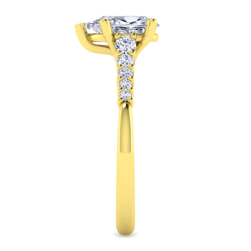 14K Yellow Gold Pear Shape Diamond Engagement Ring