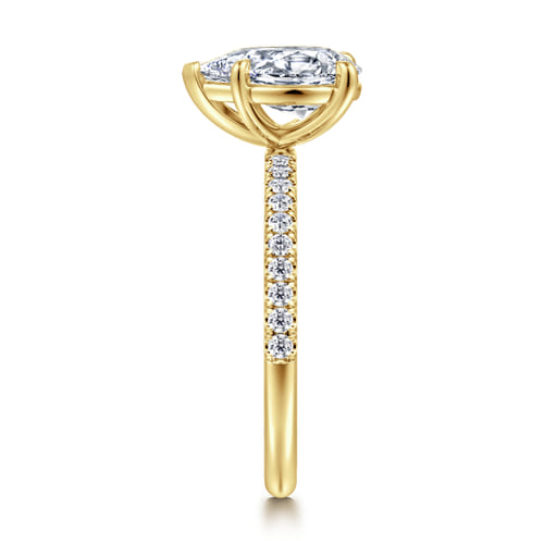 14K Yellow Gold Pear Shape Diamond Engagement Ring