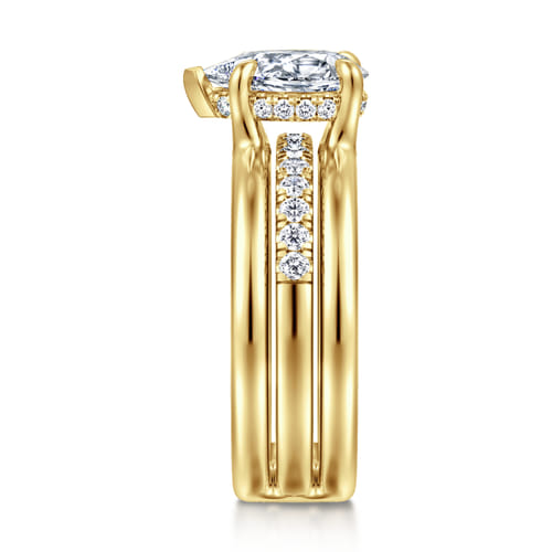 14K Yellow Gold Pear Shape Diamond Engagement Ring