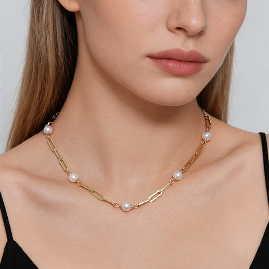 14K Yellow Gold Pearl and Hollow Link Station Chain Necklace angle 3