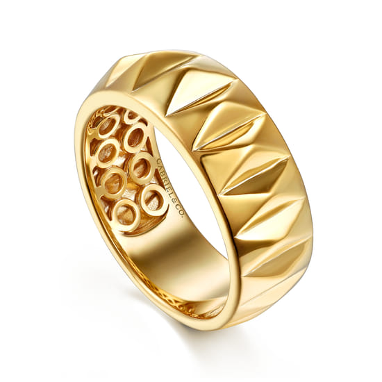 14K Yellow Gold Pyramid Bold Stackable Cigar Band angle 3