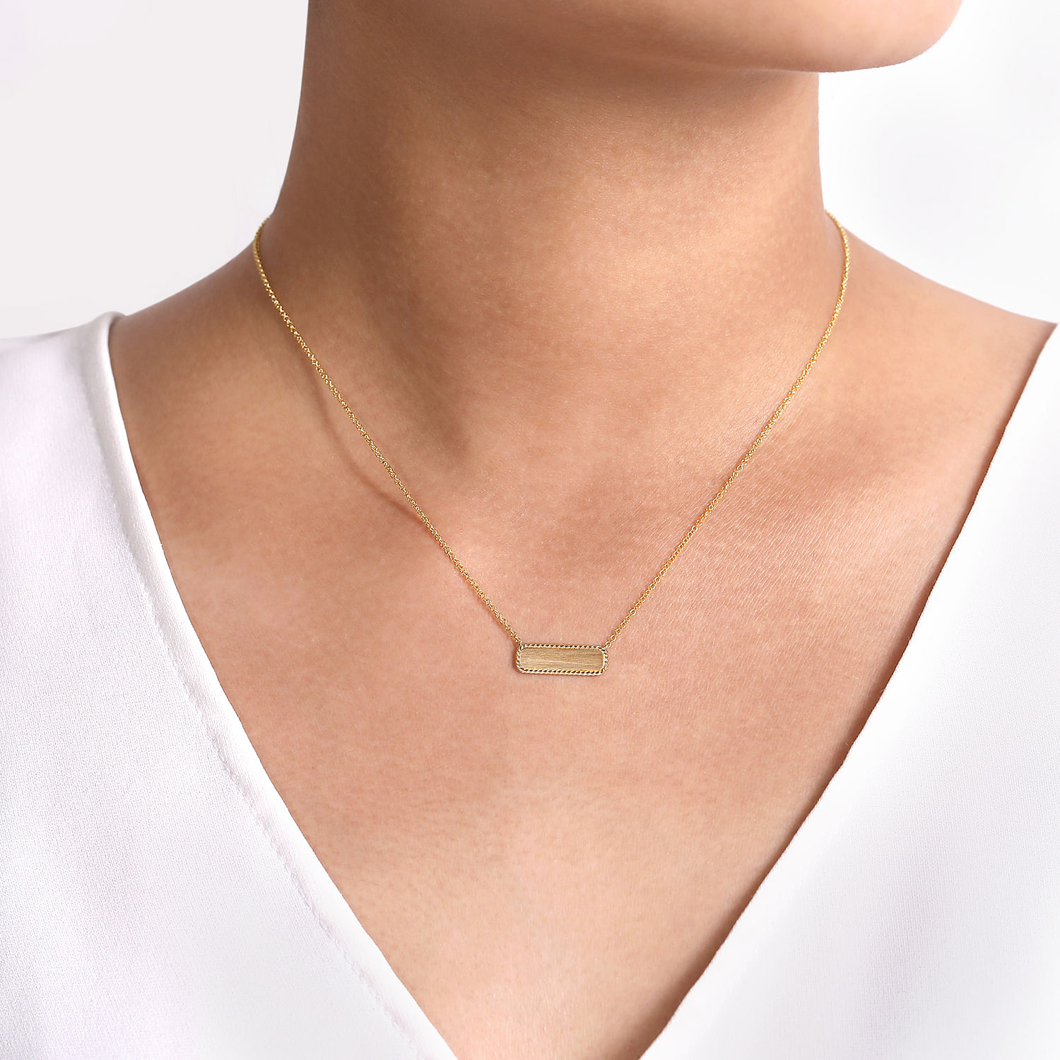 14K Yellow Gold Rectangular ID Pendant Necklace with Twisted Rope Frame