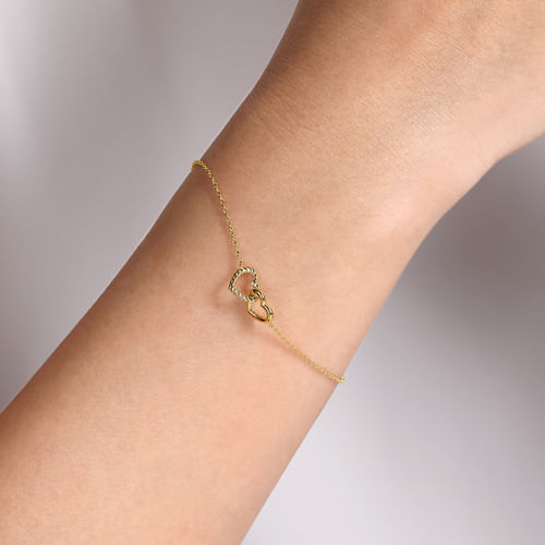 14K Yellow Gold Rope Entwined Hearts Chain Bracelet 