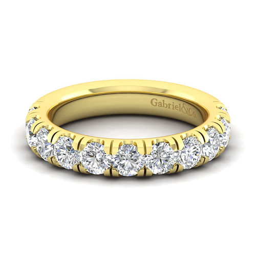 14K Yellow Gold Round 11 Stone Diamond Anniversary Band