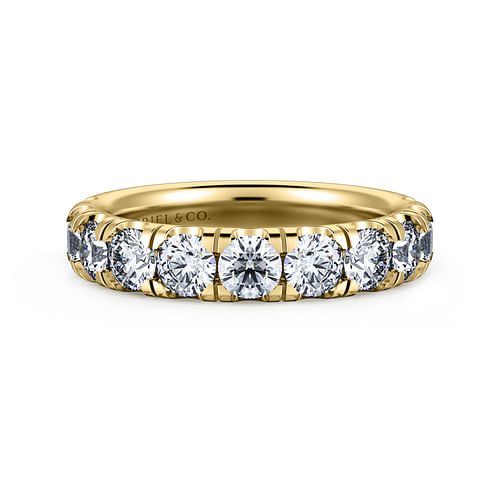 14K Yellow Gold Round 11 Stone Diamond Anniversary Band