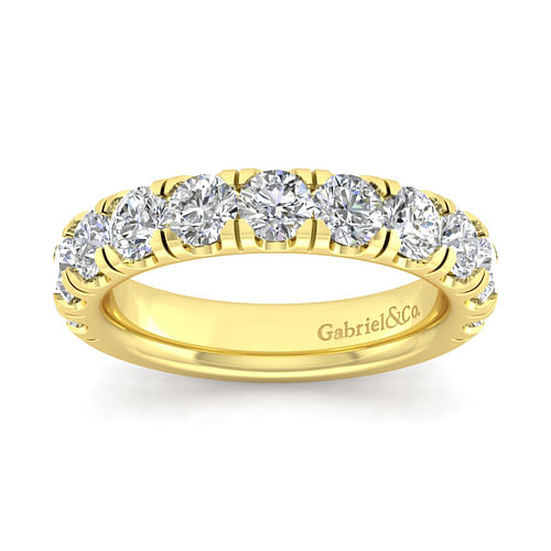 14K Yellow Gold Round 11 Stone Diamond Anniversary Band