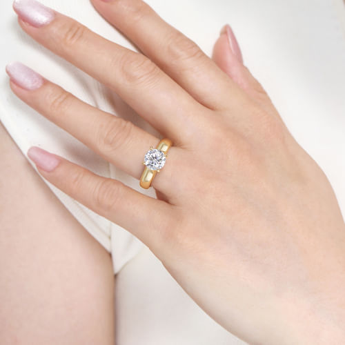 14K Yellow Gold Round Diamond Engagement Ring