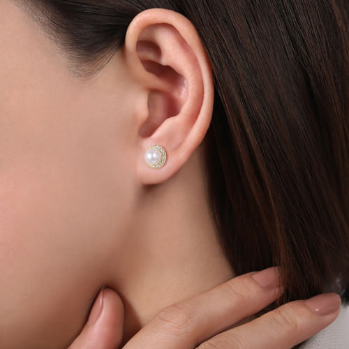 14K Yellow Gold Round Diamond Halo Pearl Stud Earrings