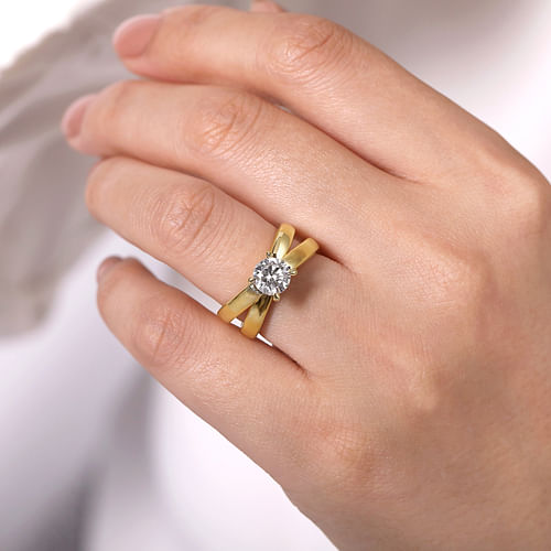 14K Yellow Gold Split Shank Round Diamond Engagement Ring