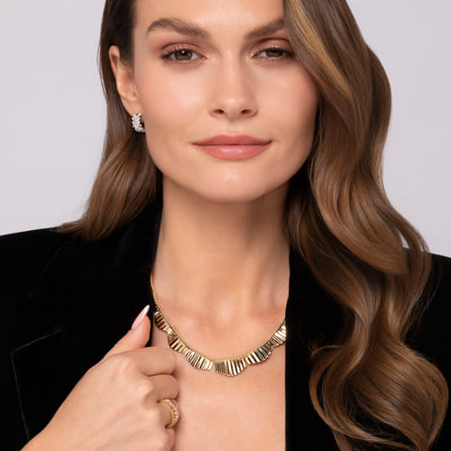 14K Yellow Gold Textured Bib Necklace 14K Yellow Gold Textured Bib Necklace