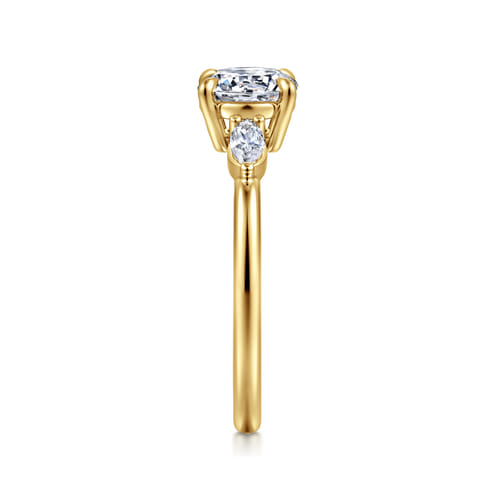 14K Yellow Gold Three Stone Round Diamond Engagement Ring 14K Yellow Gold Three Stone Round Diamond Engagement Ring