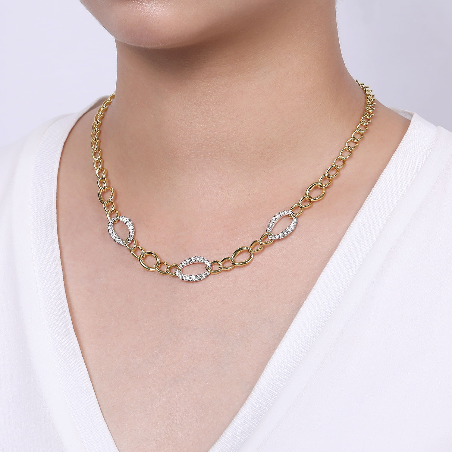 14K Yellow-White Gold Oval Chain Link Necklace with Diamond Pavé