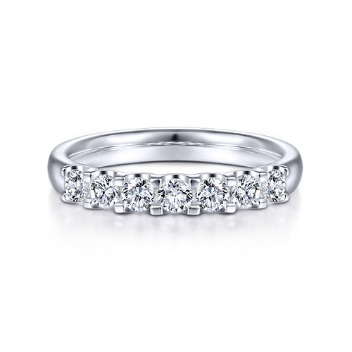 14k White Gold Round 7 Stone Diamond Anniversary Band