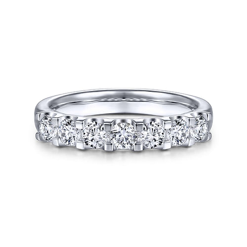 14k White Gold Round 7 Stone Diamond Anniversary Band