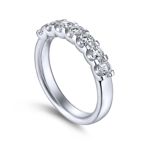 14k White Gold Round 7 Stone Diamond Anniversary Band