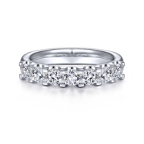 14k White Gold Round 7 Stone Diamond Anniversary Band