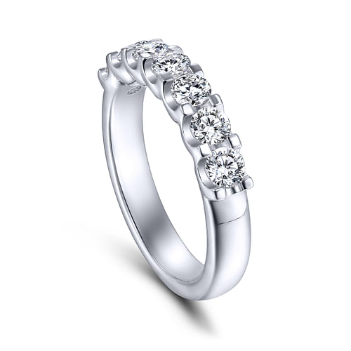 14k White Gold Round 7 Stone Diamond Anniversary Band