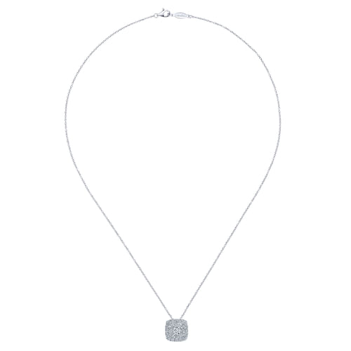 18 inch 14K White Gold Fashion Necklace