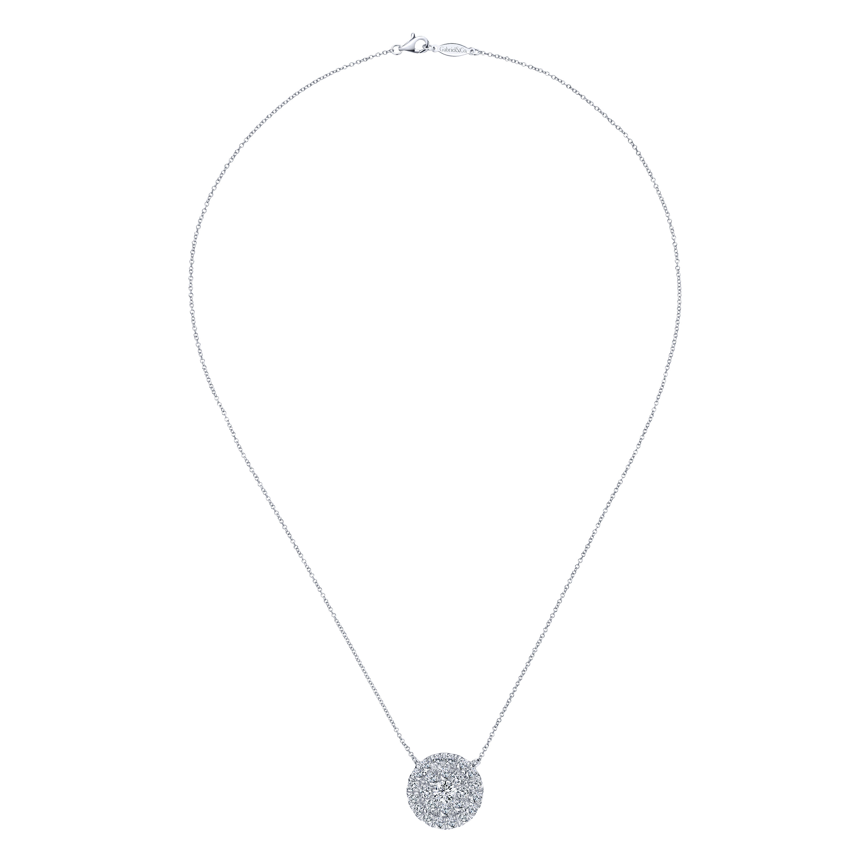 18 inch 14K White Gold Round Pavé Diamond Pendant Necklace