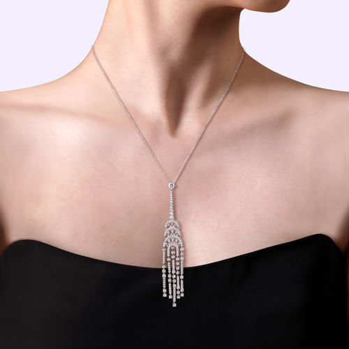 18K White Gold And Diamond Classic Art Deco Statement Drop Necklace