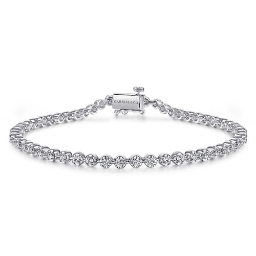 18K White Gold Buttercup Set Diamond Tennis Bracelet