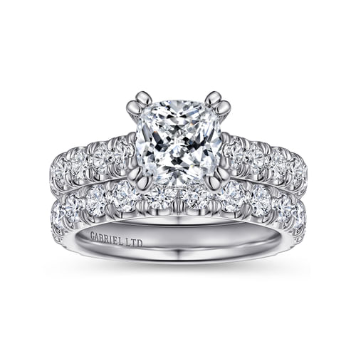 18K White Gold Cushion Cut Diamond Engagement Ring