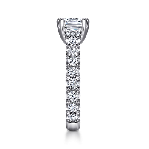18K White Gold Cushion Cut Diamond Engagement Ring