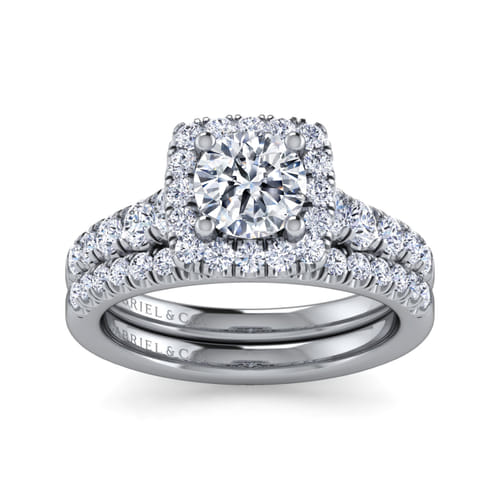 18K White Gold Cushion Halo Round Diamond Engagement Ring 18K White Gold Cushion Halo Round Diamond Engagement Ring