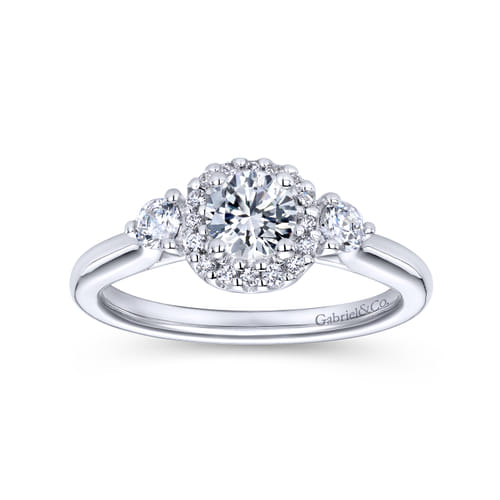 18K White Gold Cushion Halo Round Diamond Engagement Ring 18K White Gold Cushion Halo Round Diamond Engagement Ring