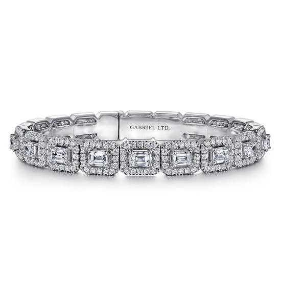18K White Gold Diamond Bangle