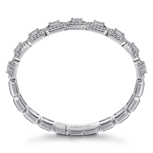18K White Gold Diamond Bangle