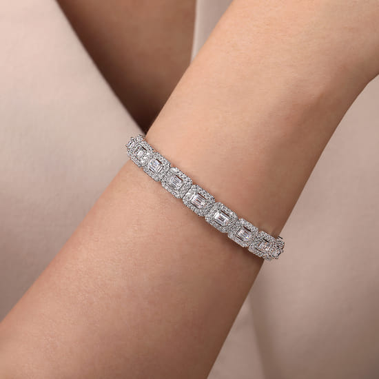 18K White Gold Diamond Bangle angle 4