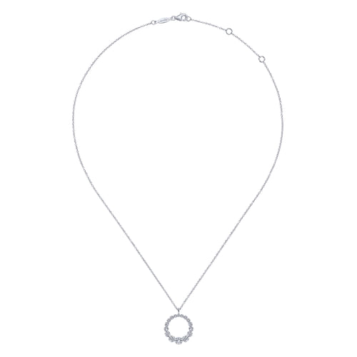 18K White Gold Diamond Circle Pendant Necklace