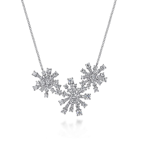 18K White Gold Diamond Floral Necklace