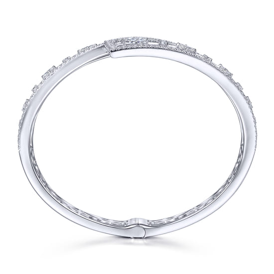 18K White Gold Diamond Pavé Bypass Bangle with Geometric Stations angle 3