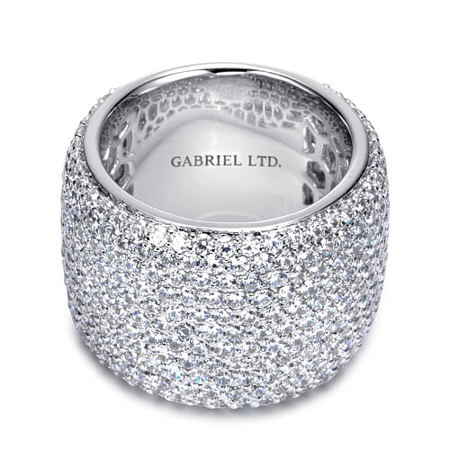 18K White Gold Diamond Pavé Domed Ring