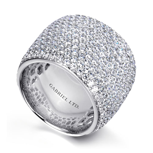 18K White Gold Diamond Pavé Domed Ring