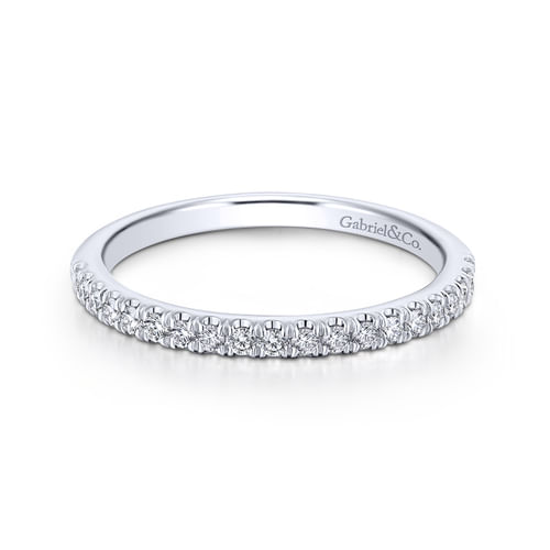 18K White Gold Diamond Wedding Band
