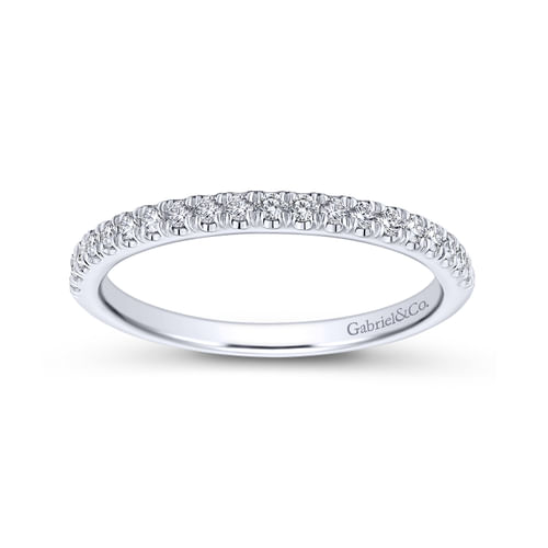 18K White Gold Diamond Wedding Band