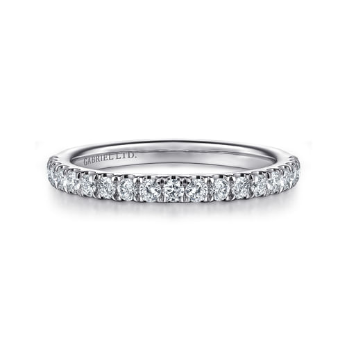 18K White Gold Diamond Wedding Band