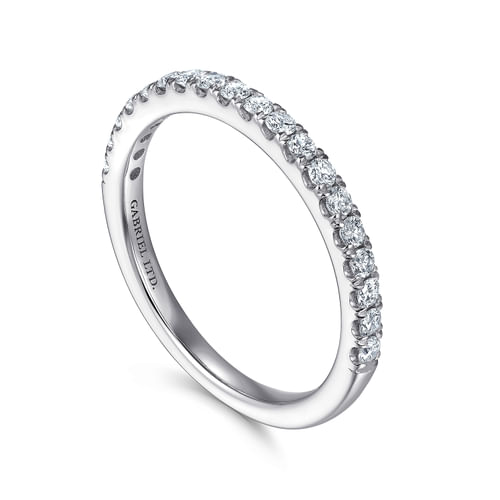 18K White Gold Diamond Wedding Band