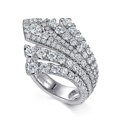 18K White Gold Horizontal Diamond Fan Ring