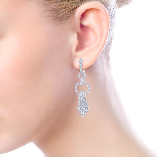 18K White Gold Linear Diamond Drop Earrings