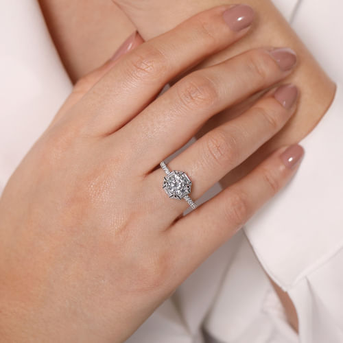 18K White Gold Octagonal Halo Round Diamond Engagement Ring