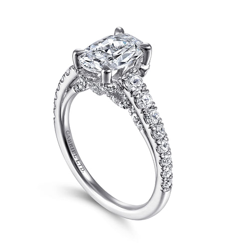 18K White Gold Oval Diamond Engagement Ring