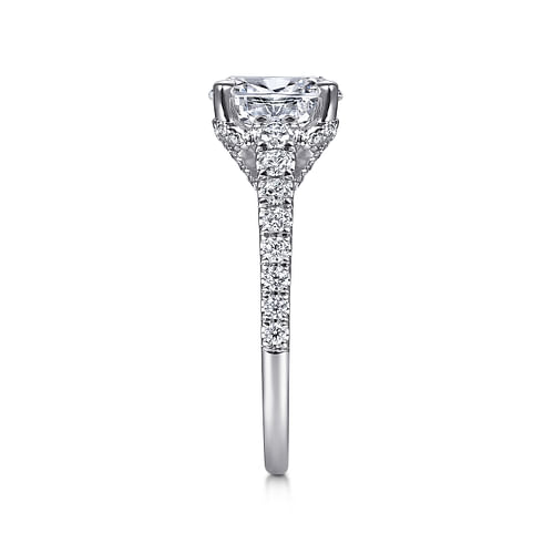 18K White Gold Oval Diamond Engagement Ring